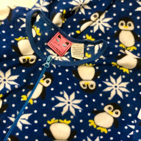 CLOSET CLEAROUT! ๐ Cozy & Warm Penguins One-Piece Jumpsuit Pyjama ๐งโ๏ธ - Picture 6 of 6